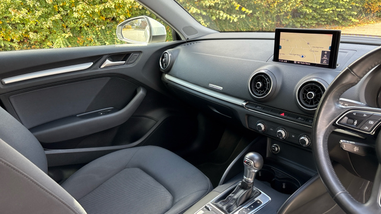 Audi A3 35 TFSI SE Technik 5dr S Tronic Petrol Hatchback